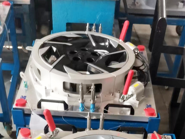 轮毂罩总成检具